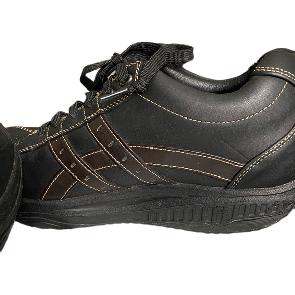 EUC Men's Skechers Shape Ups Lace Up Soft Leather Black Shoes Si… - Picture 7 of 14